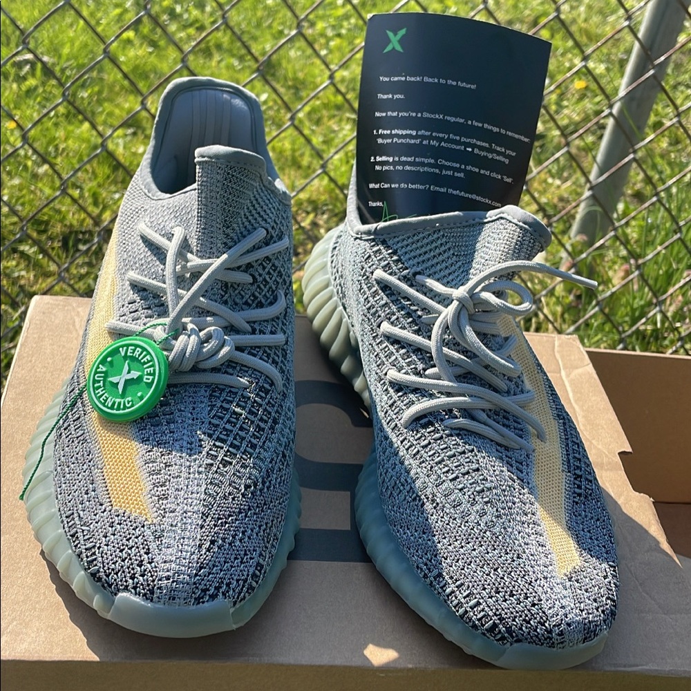 Yeezy ash blue size 11